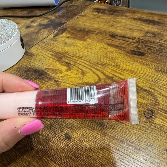 The Beauty Crop Red Primer - Picture 2 of 3